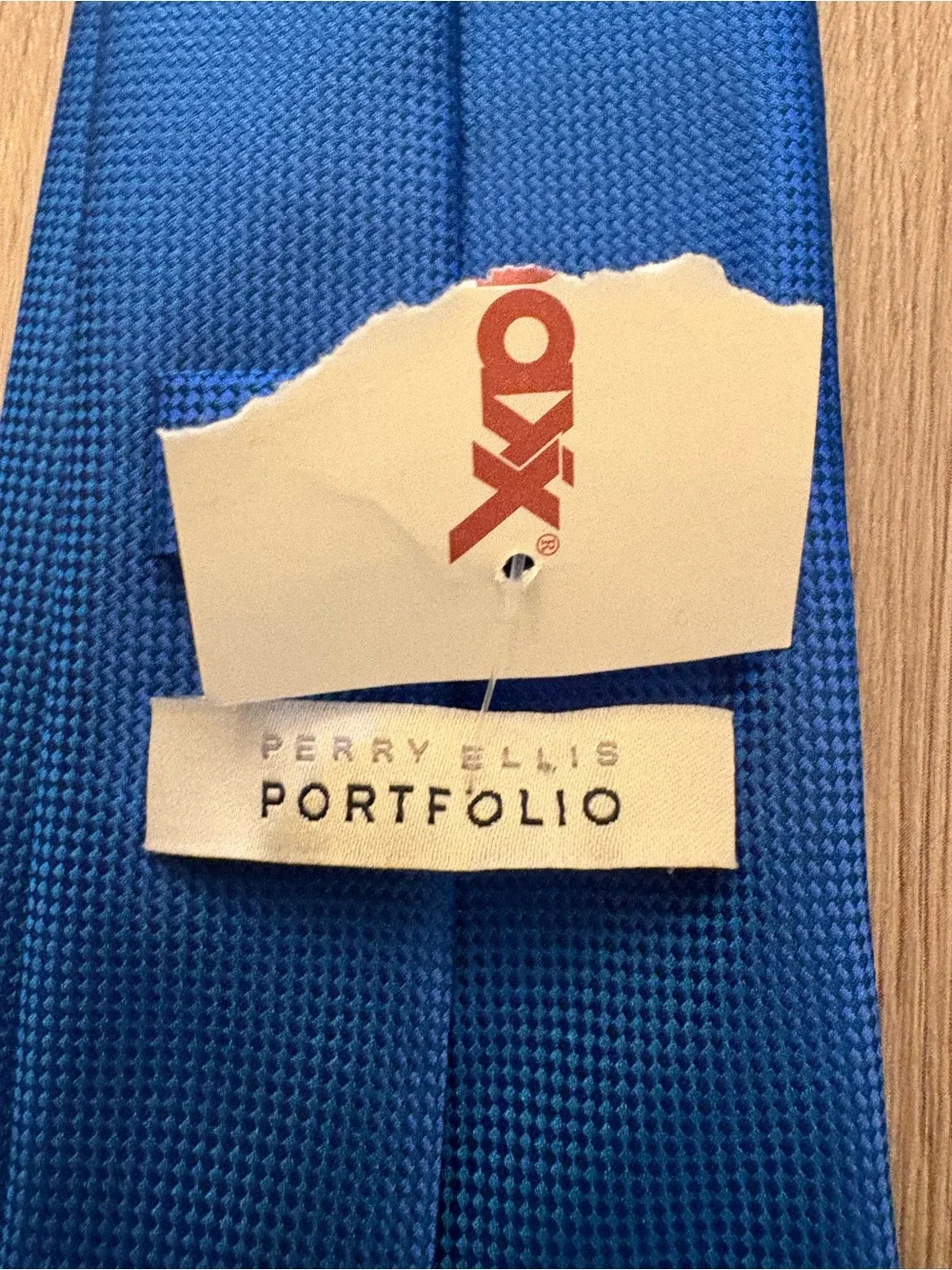 NWT Perry Ellis tie